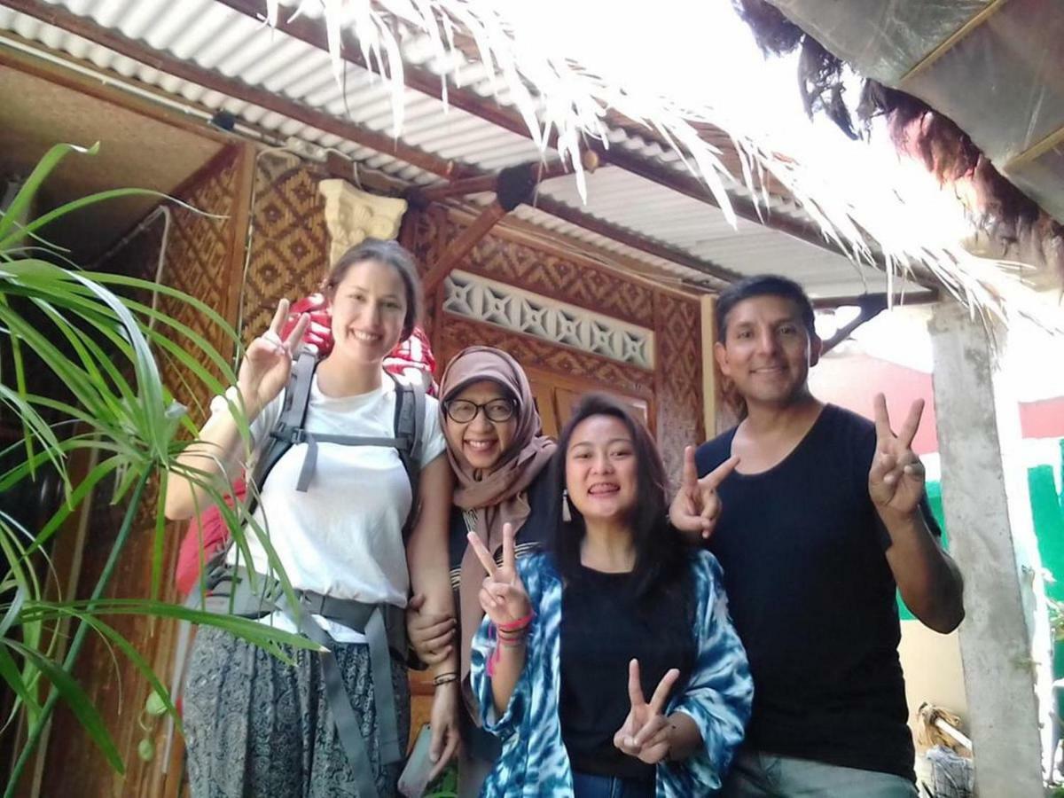 Bilik Bamboo Hostel Yogyakarta Exterior photo